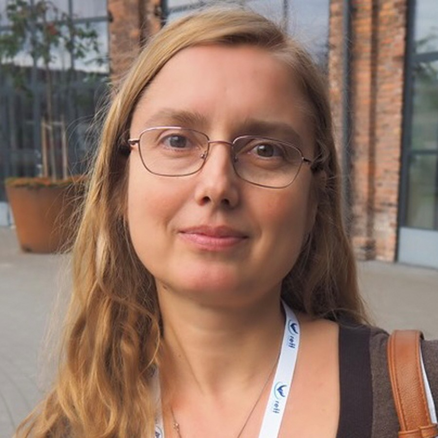 Dr.<br />Danijela Szili Dr.<br />Danijela Szili